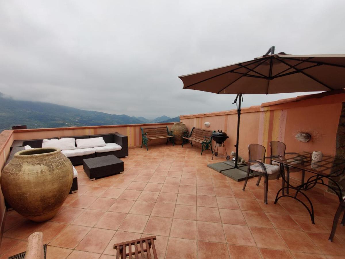 Casa Del Gufo Apartment Perinaldo Екстериор снимка