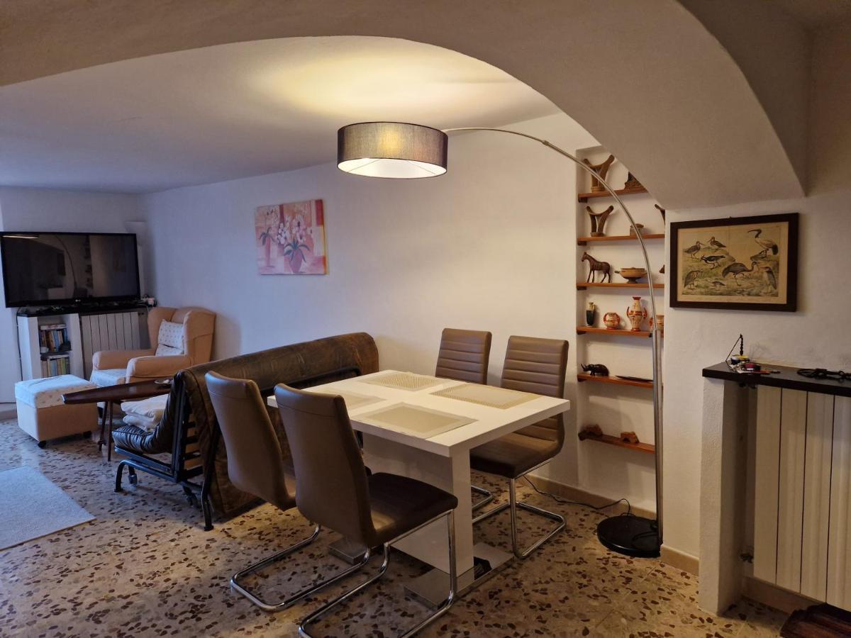 Casa Del Gufo Apartment Perinaldo Екстериор снимка